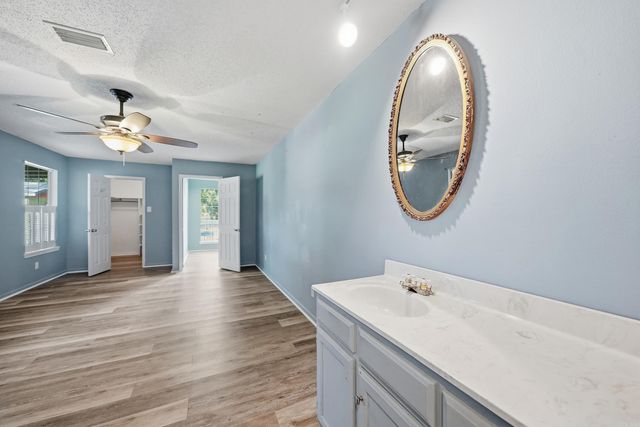 6 Meadowbrook Drive, Conway, AR 72032