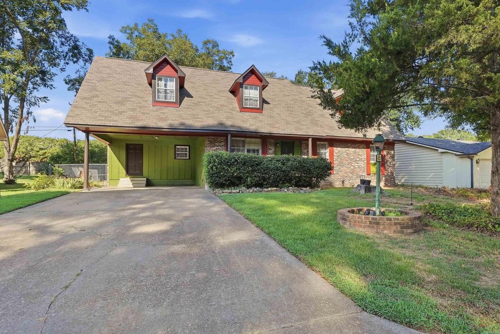 6 Meadowbrook Drive, Conway, AR 72032