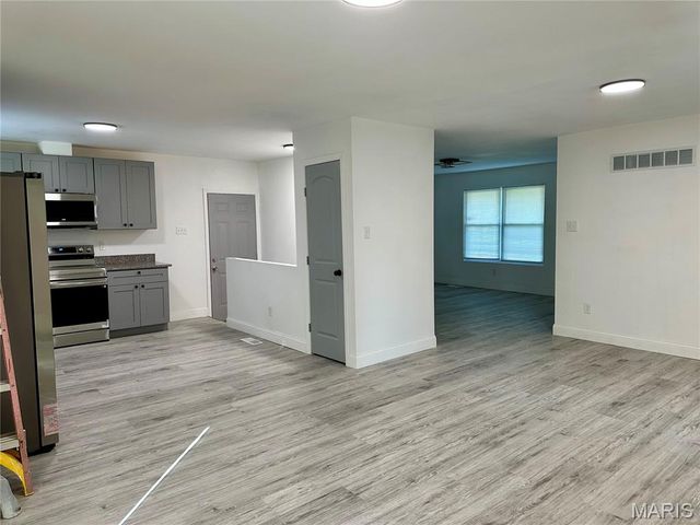 1618 Patterson Road, Florissant, MO 63031