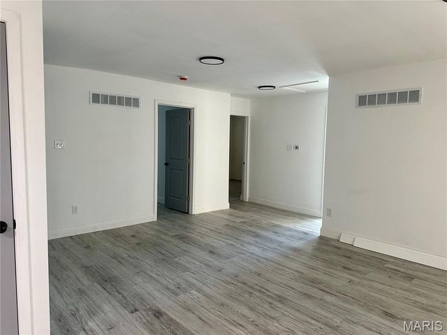 1618 Patterson Road, Florissant, MO 63031