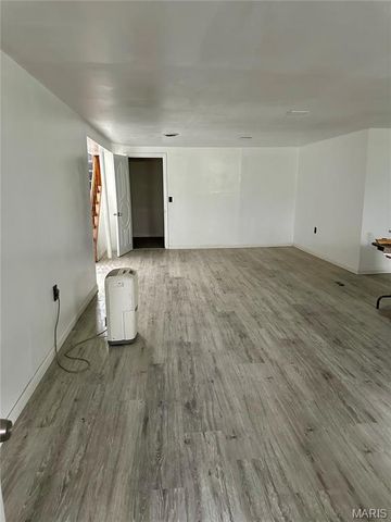 1618 Patterson Road, Florissant, MO 63031