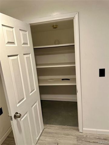 1618 Patterson Road, Florissant, MO 63031
