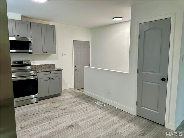 1618 Patterson Road, Florissant, MO 63031