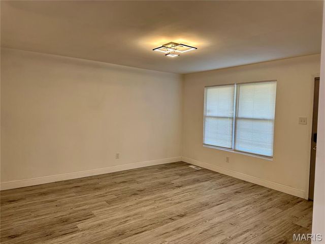 1618 Patterson Road, Florissant, MO 63031