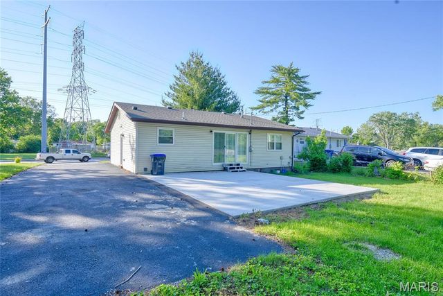 1618 Patterson Road, Florissant, MO 63031