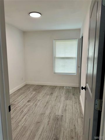 1618 Patterson Road, Florissant, MO 63031