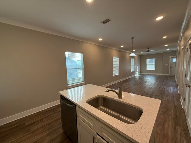 142 N Sand Palm Road, Freeport, FL 32439