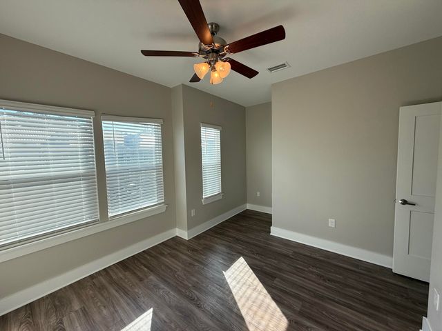 142 N Sand Palm Road, Freeport, FL 32439