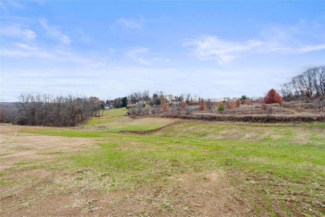 33 Orchard Drive, Sewickley Twp, PA 15637