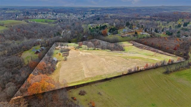 33 Orchard Drive, Sewickley Twp, PA 15637