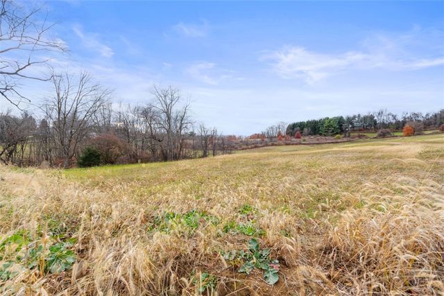 33 Orchard Drive, Sewickley Twp, PA 15637