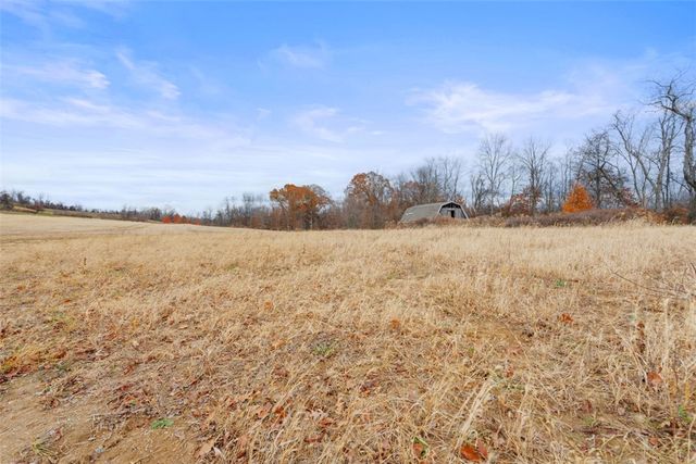 33 Orchard Drive, Sewickley Twp, PA 15637