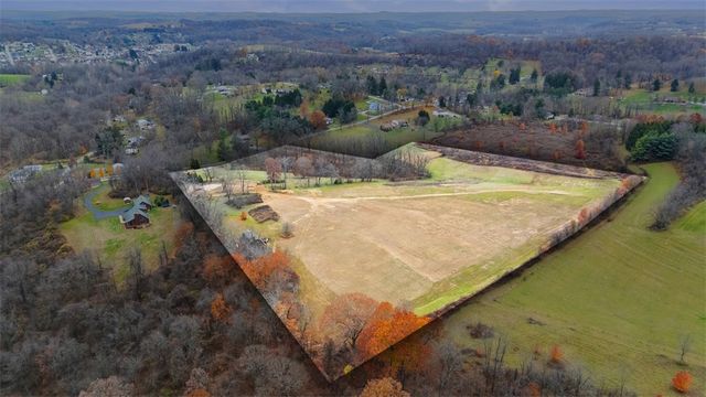 33 Orchard Drive, Sewickley Twp, PA 15637
