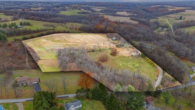 33 Orchard Drive, Sewickley Twp, PA 15637
