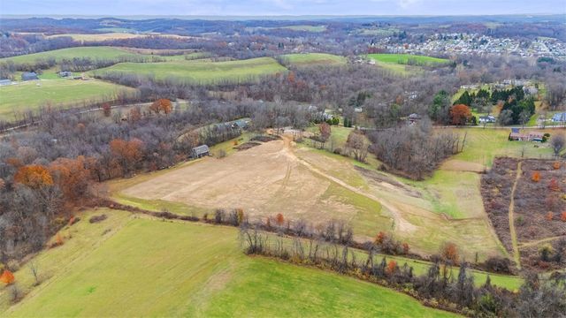 33 Orchard Drive, Sewickley Twp, PA 15637