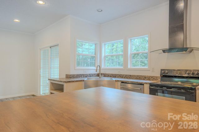 17 Berry Hill Road, Asheville, NC 28806
