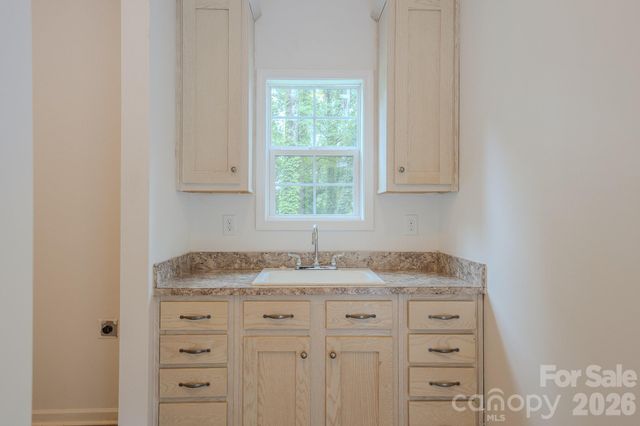 17 Berry Hill Road, Asheville, NC 28806