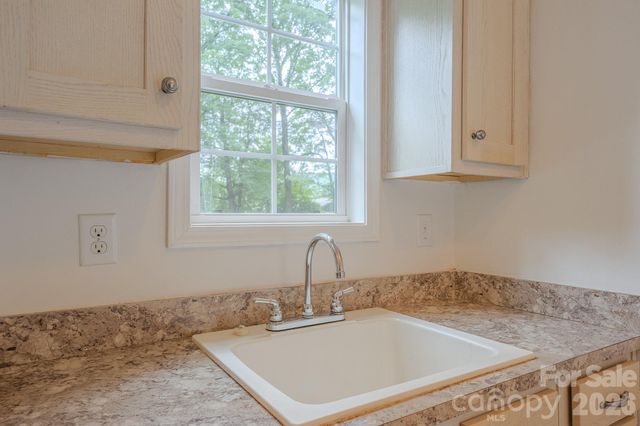 17 Berry Hill Road, Asheville, NC 28806