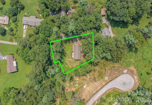 17 Berry Hill Road, Asheville, NC 28806