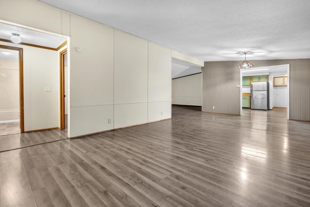 14865 Heritage Drive W, Wheatfield, IN 46392