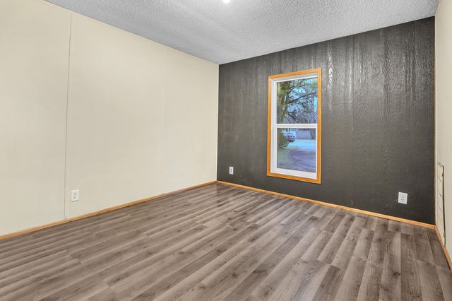 14865 Heritage Drive W, Wheatfield, IN 46392