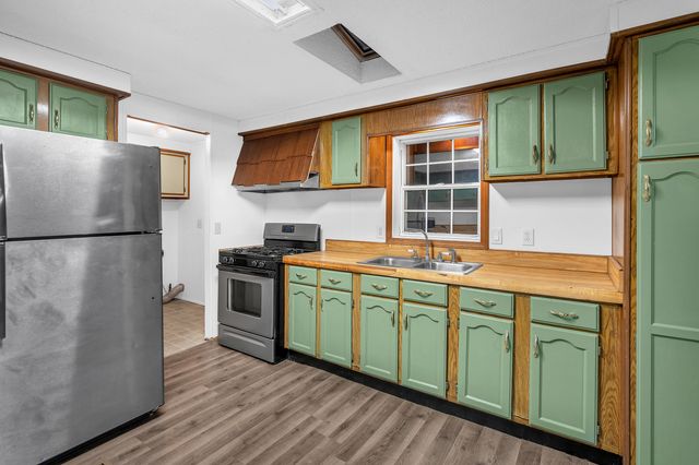 14865 Heritage Drive W, Wheatfield, IN 46392