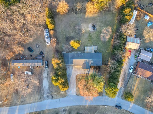 14865 Heritage Drive W, Wheatfield, IN 46392