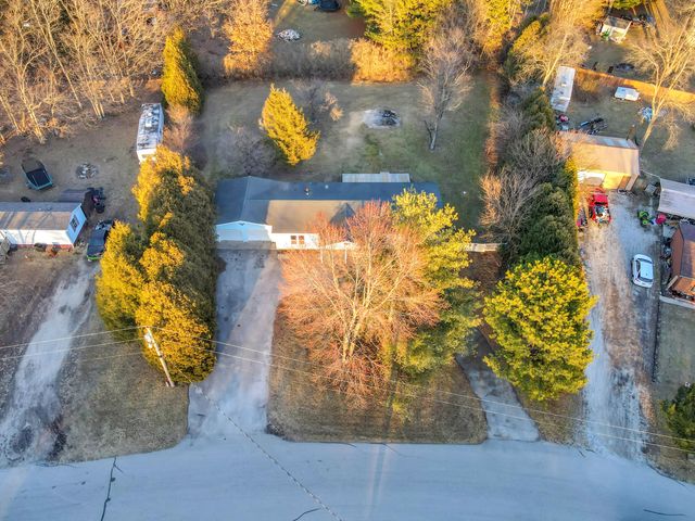 14865 Heritage Drive W, Wheatfield, IN 46392
