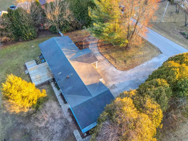 14865 Heritage Drive W, Wheatfield, IN 46392