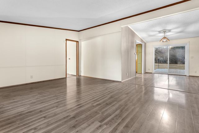 14865 Heritage Drive W, Wheatfield, IN 46392