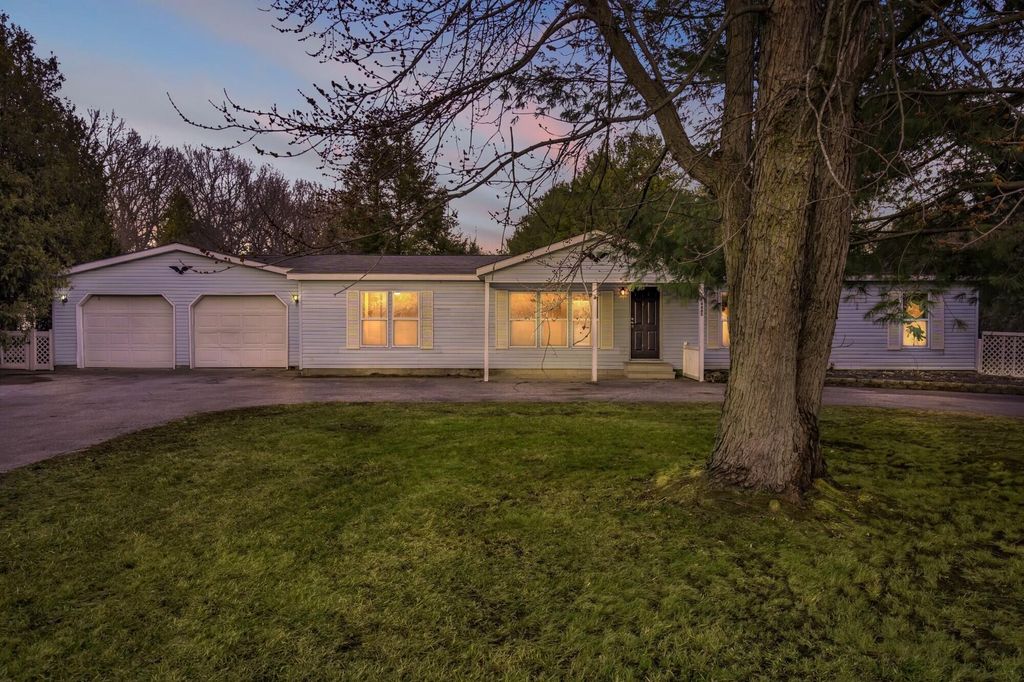 14865 Heritage Drive W, Wheatfield, IN 46392