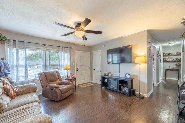 3006 Lynnwood Drive, Paris, KY 40361