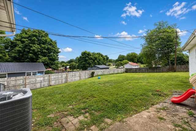 3006 Lynnwood Drive, Paris, KY 40361