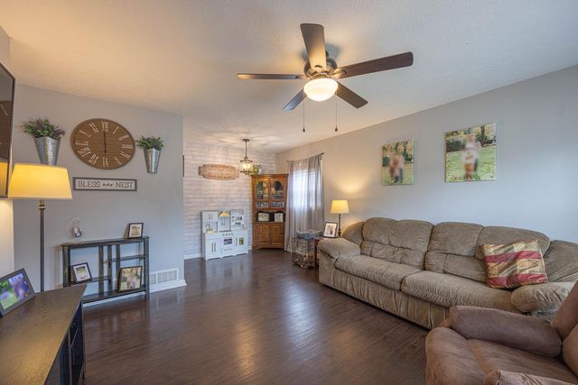 3006 Lynnwood Drive, Paris, KY 40361