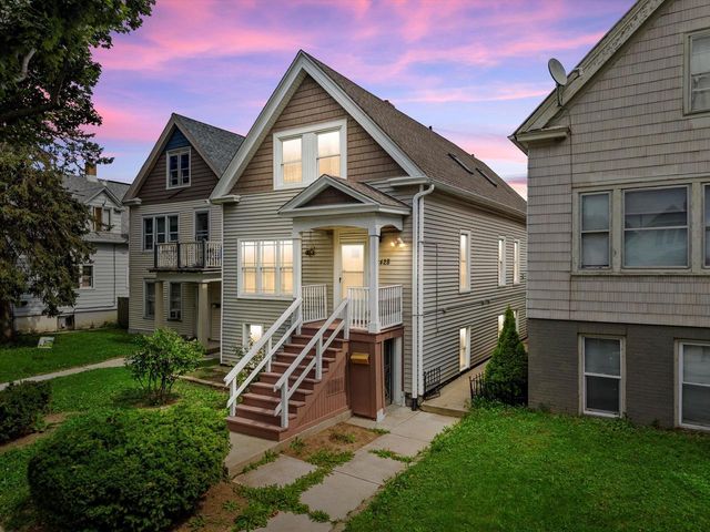 2428 S 14th STREET, Milwaukee, WI 53215