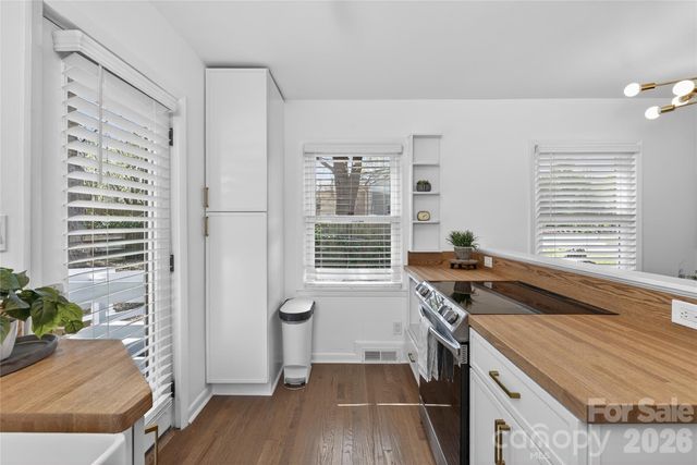 5412 Milhaven Lane, Charlotte, NC 28269