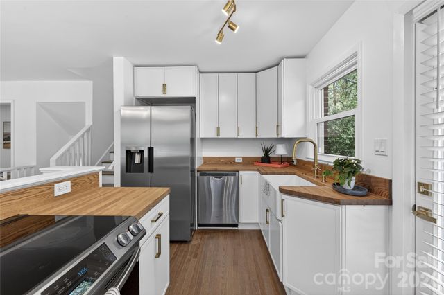 5412 Milhaven Lane, Charlotte, NC 28269