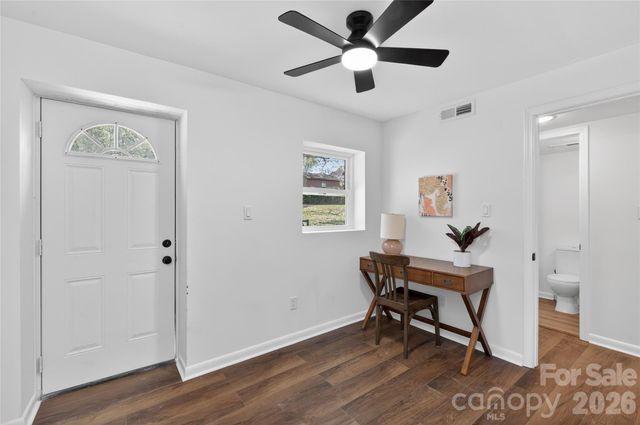 5412 Milhaven Lane, Charlotte, NC 28269