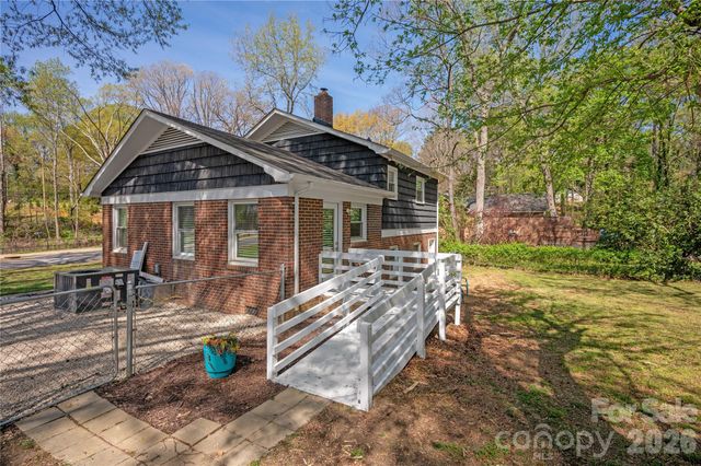 5412 Milhaven Lane, Charlotte, NC 28269