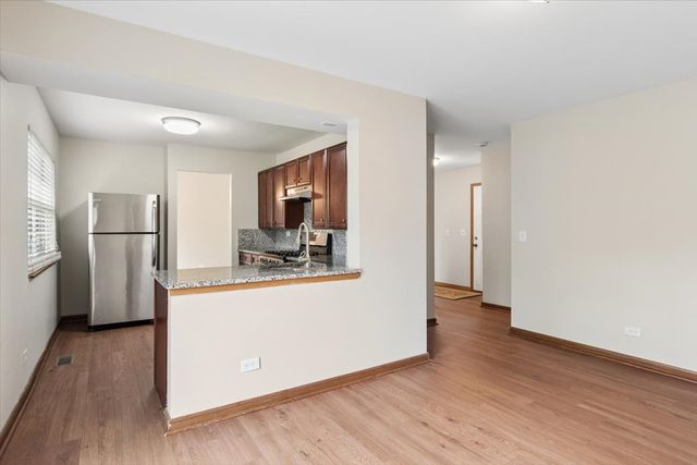1440 CARLETON Avenue, Naperville, IL 60565