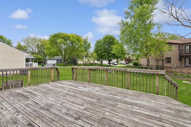 1440 CARLETON Avenue, Naperville, IL 60565