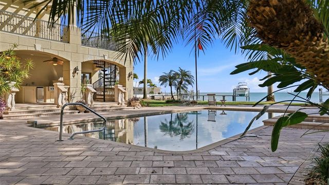 6755 30TH STREET S, St Petersburg, FL 33712