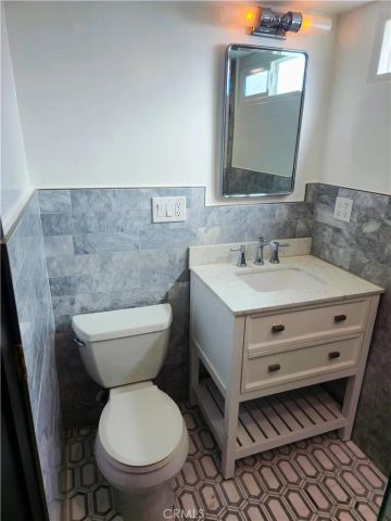 58 Saratoga, Newport Beach, CA 92660