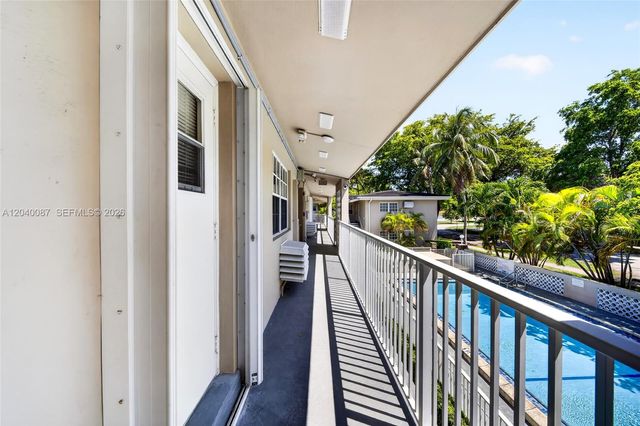 6565 Santona Street B17, Coral Gables, FL 33146
