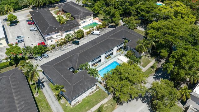 6565 Santona Street B17, Coral Gables, FL 33146