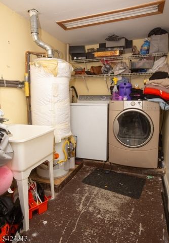 12 Central Ave, Pompton Lakes Boro, NJ 07442