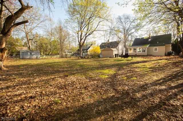 12 Central Ave, Pompton Lakes Boro, NJ 07442