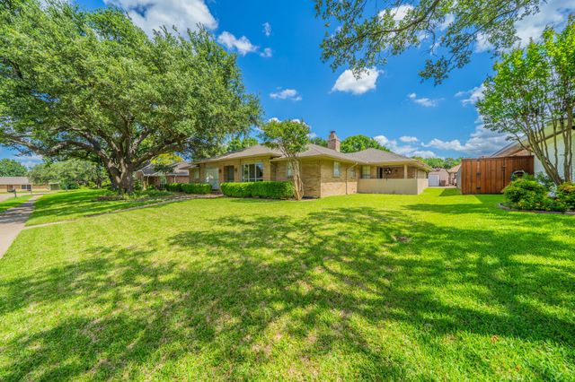 2212 Vickers Drive, Plano, TX 75075
