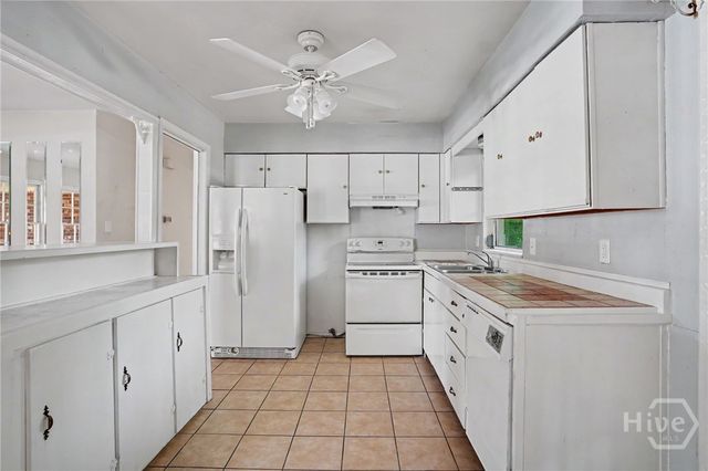 10 Port Royal Drive, Savannah, GA 31410