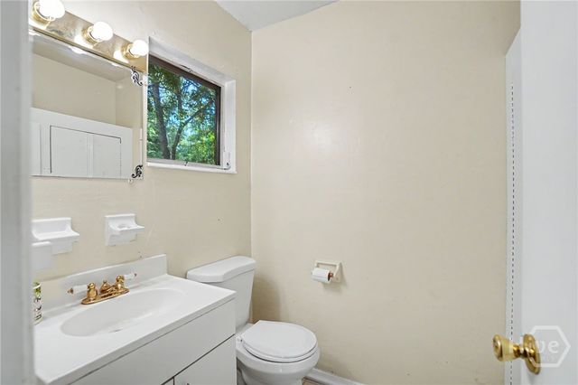 10 Port Royal Drive, Savannah, GA 31410